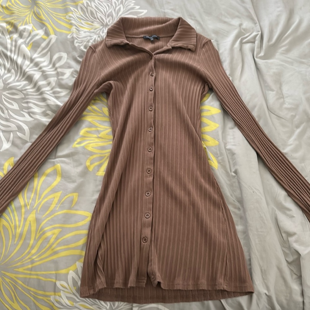 kendall and kylie brown button up dress